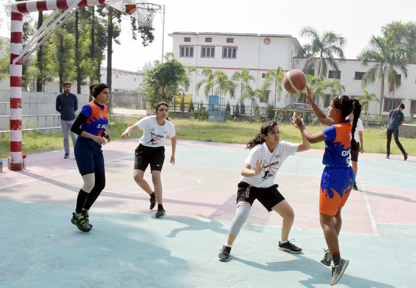 Players showed strength in basketball competition