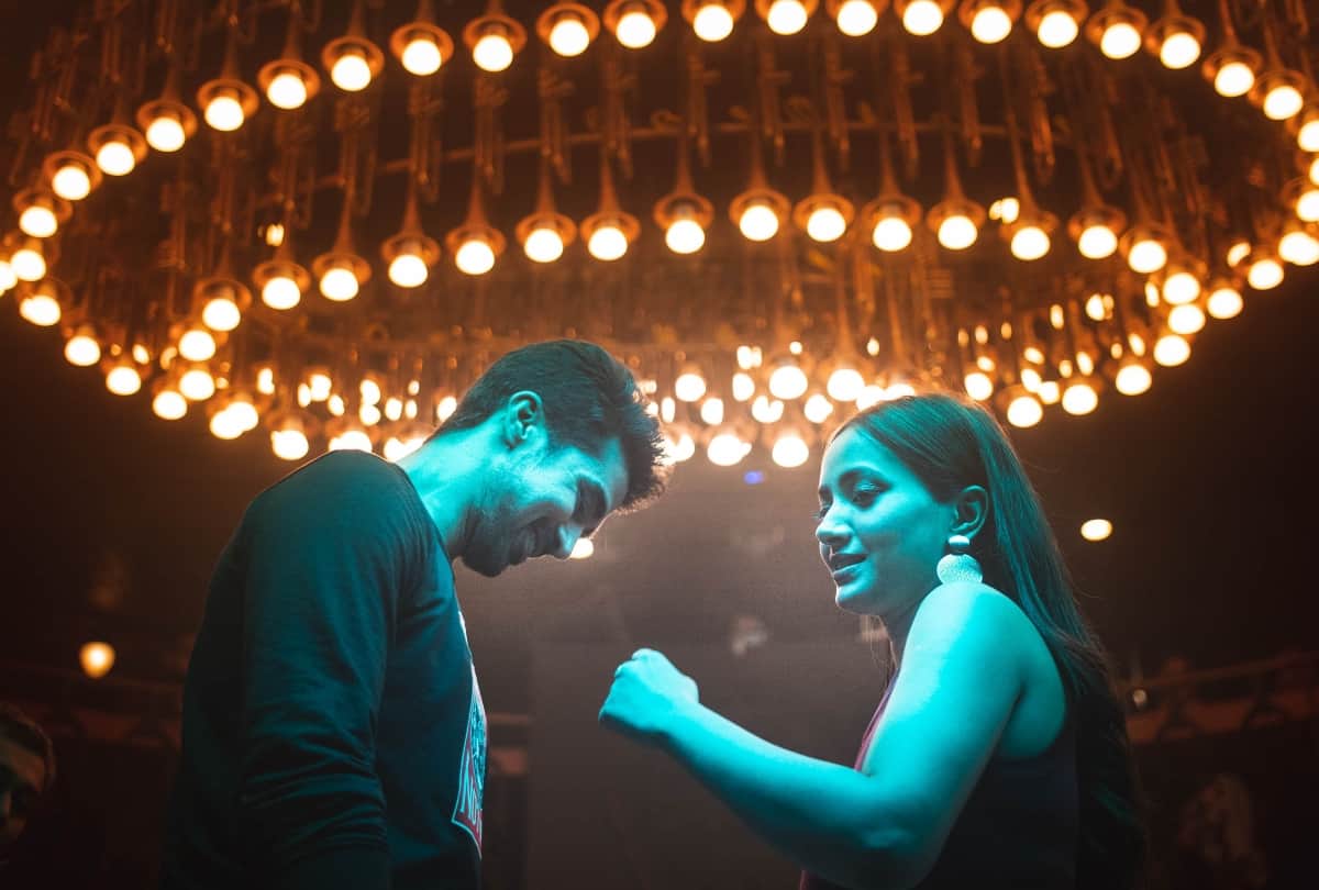 Comedy Couple trailer review Saqib Saleem Shweta Basu Prasad and pooja bedi starrer