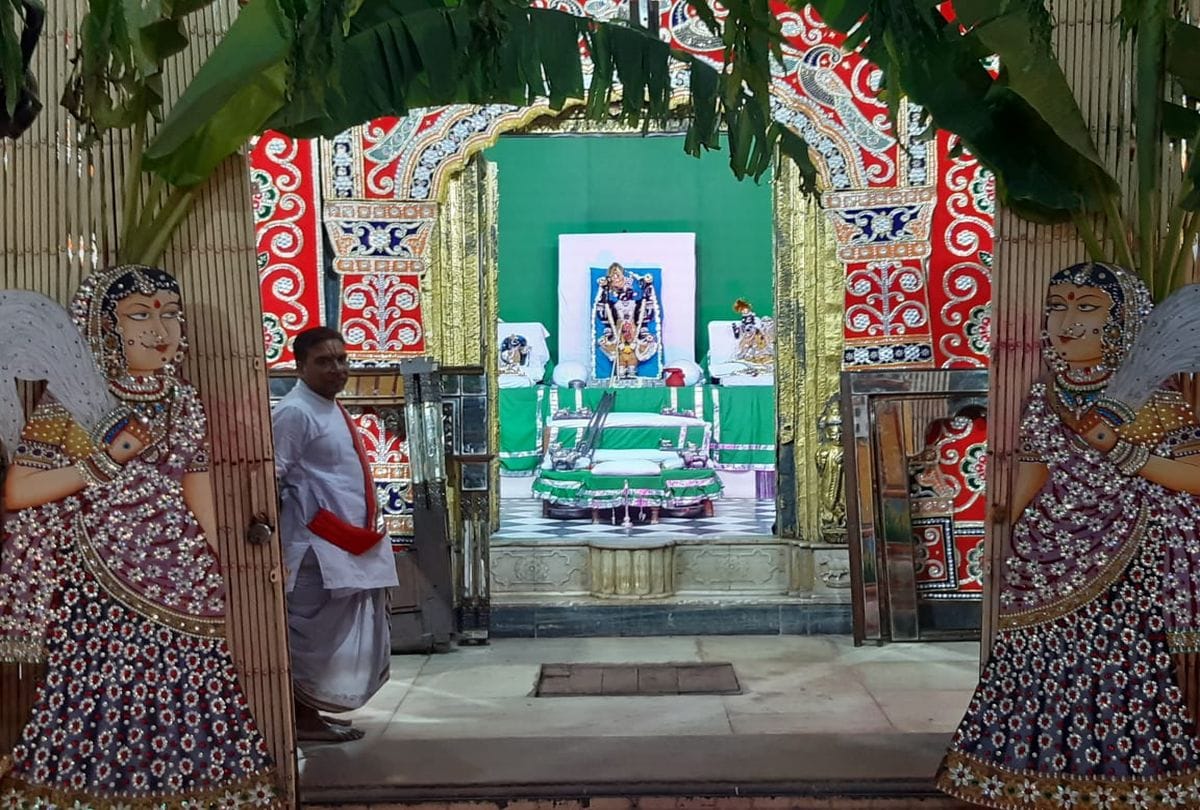 Devotees Will Not Do Parikarma In Dwarkadhish Temple Mathura Due To Corona Virus