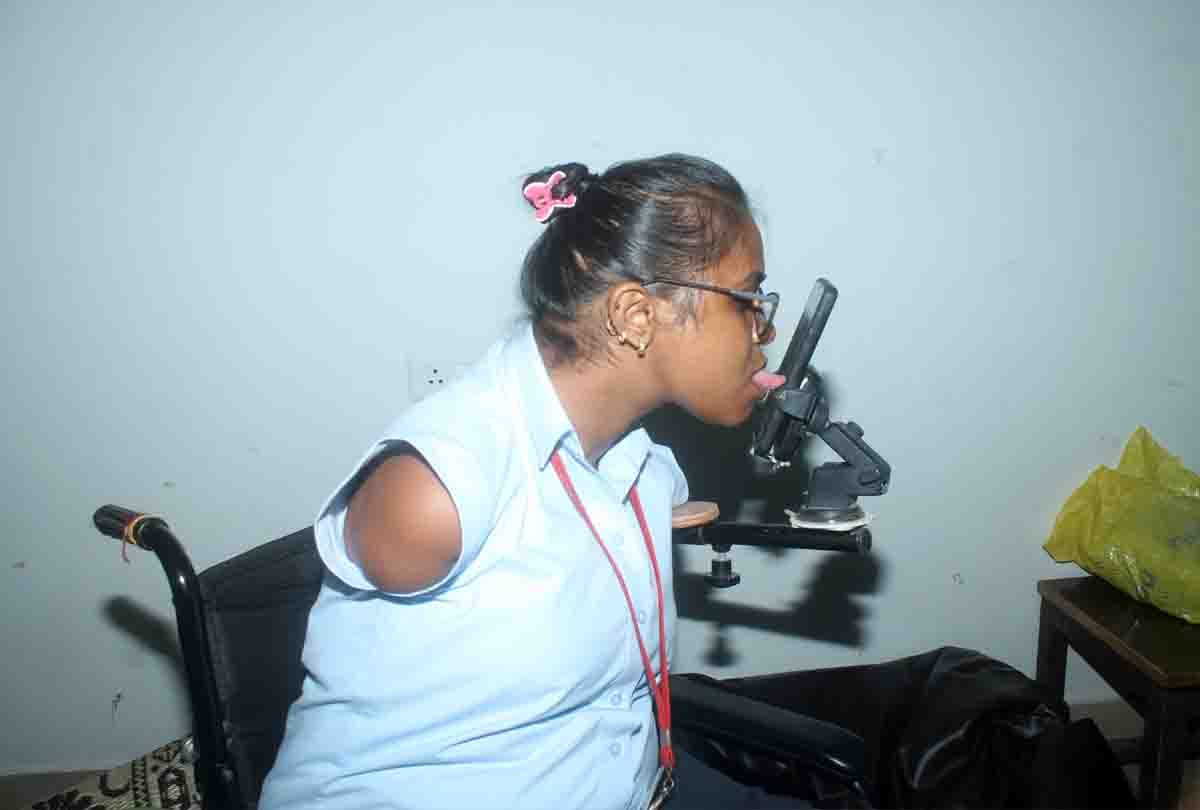 Aparajita: Lost her arms and one leg at the age of four, Sarita running computer and mobile without hands