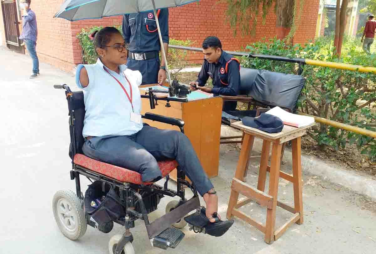Aparajita: Lost her arms and one leg at the age of four, Sarita running computer and mobile without hands