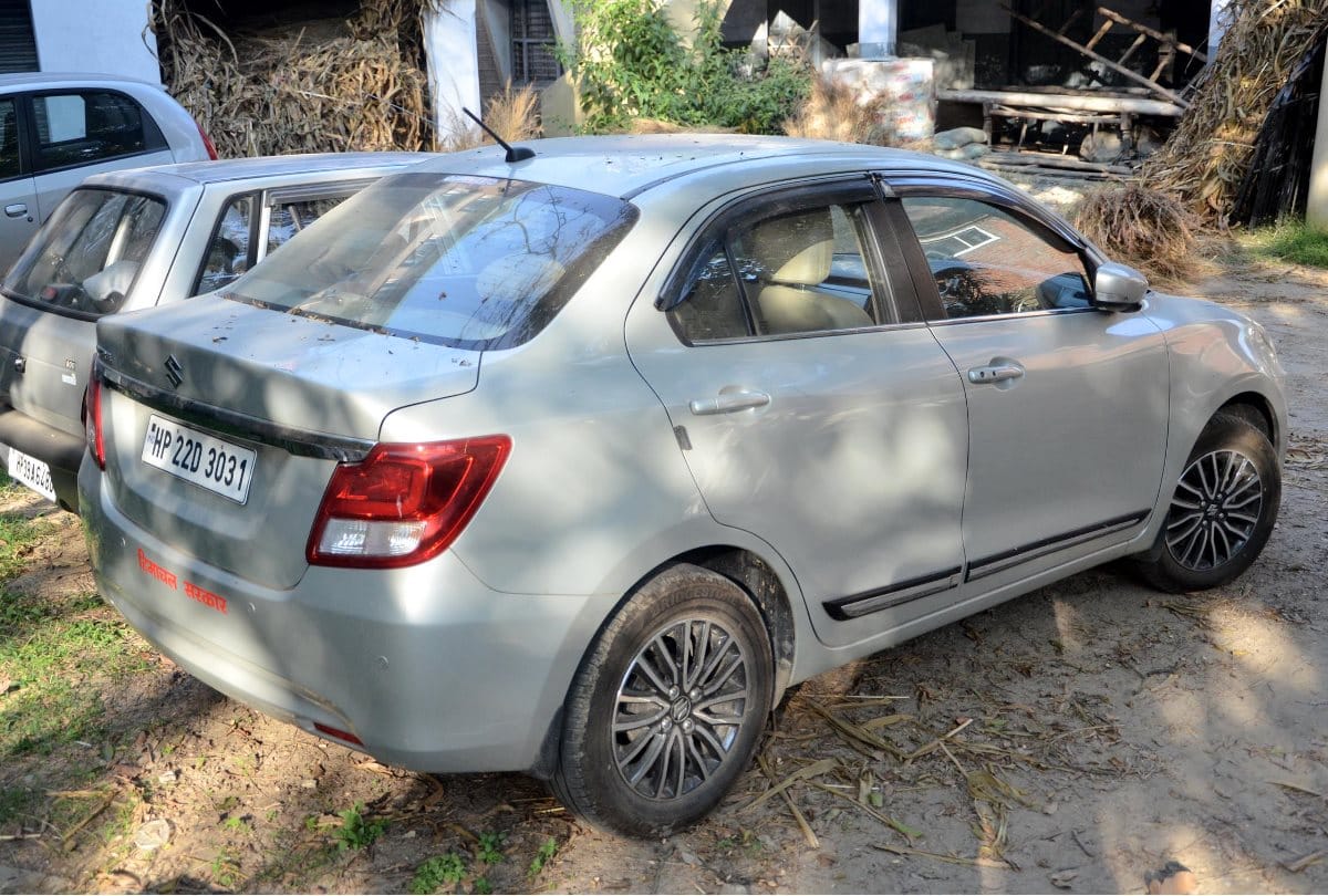 Dr radhakrishnan govt medical college Hamirpur retired principal anil chauhan took the government car home after retirement