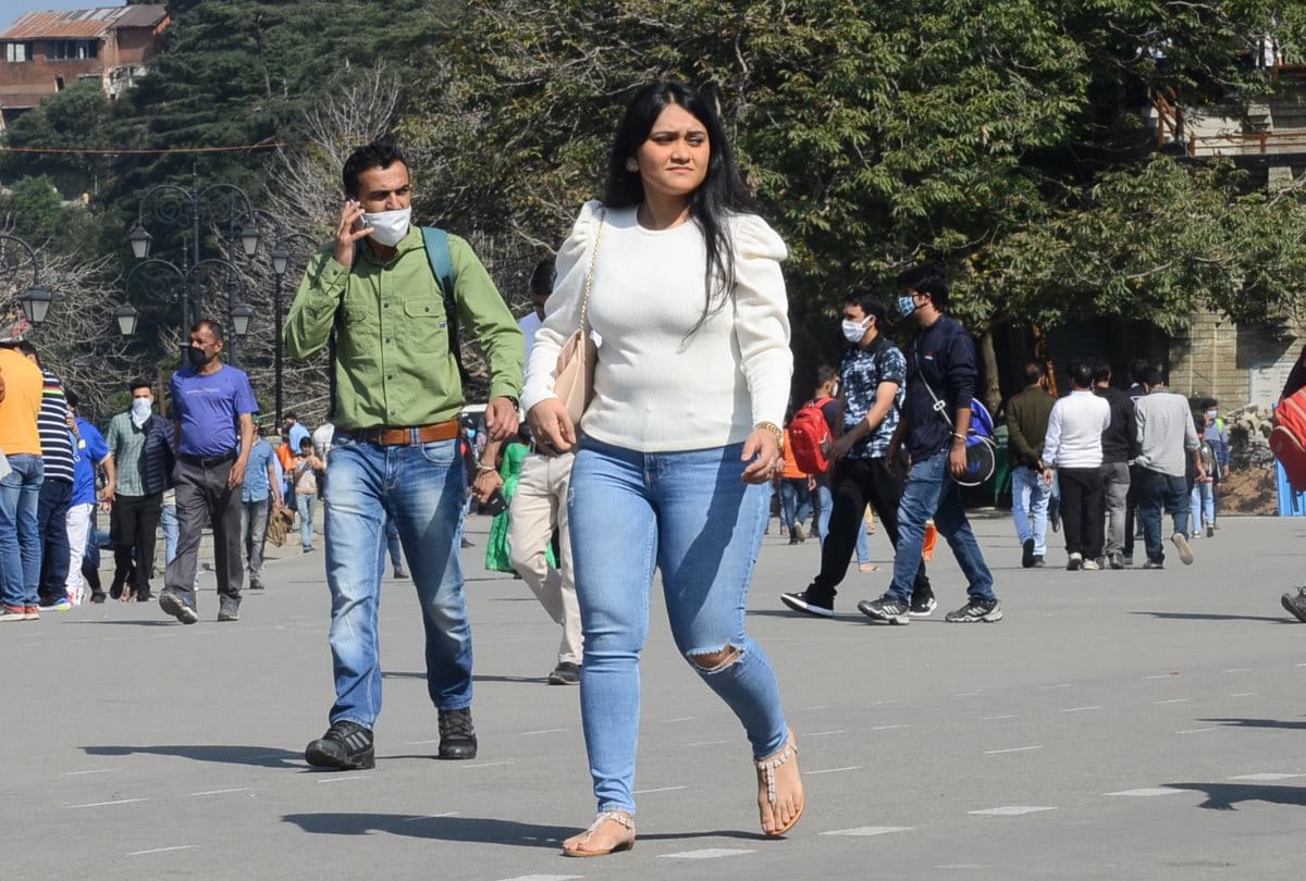 Himachal News: Tourist reached to see atal tunnel rohatng at weekend