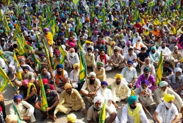 Punjab Government Formed a three member committee to talk with Farmers