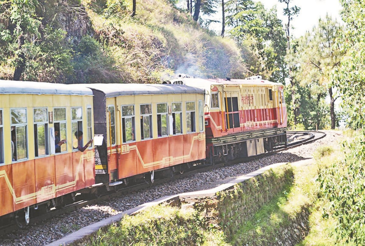 kalka shimla unreserve mail express for tourists from 10 April 2022