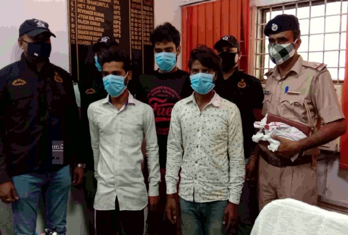 Faridabad three auto rikshaw drivers arrested for looting passengers onboard