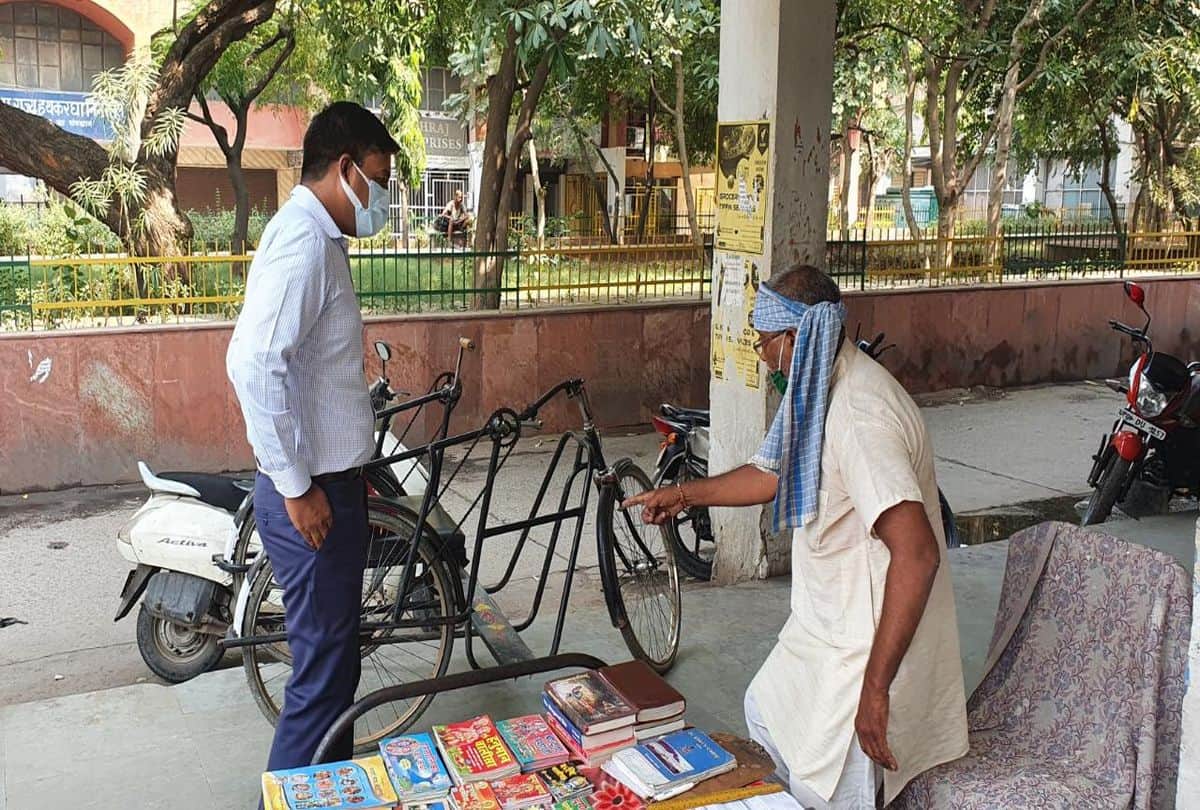 BJP MP and District Magistrate helped Divyang book seller Budhilal in Agra