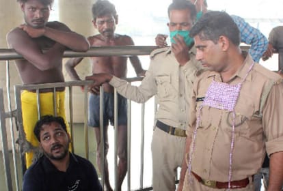 man jumped in river gomti after not selected in UPSC