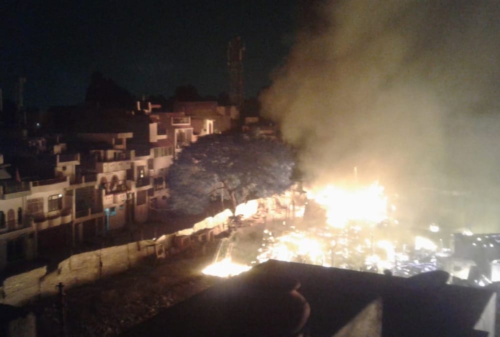 people searched domestic things burned out in fire in aishbagh in Lucknow.
