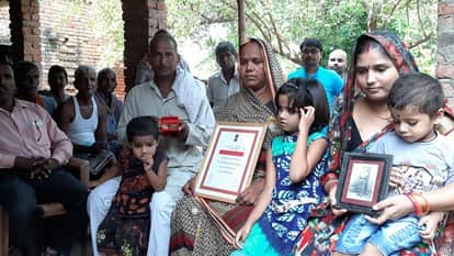 Door was to be built in name of martyr Ramdhyan Singh in Indo-Pak war because of politics wrote someone else name in ghazipur