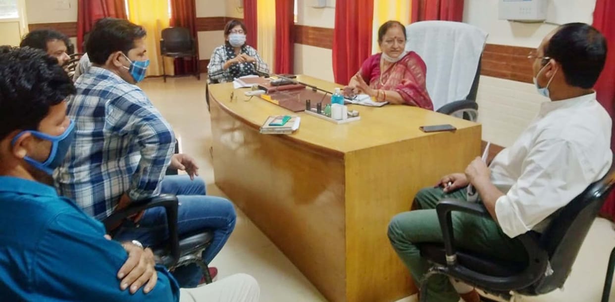 Mayor angry over lack of quality in construction of garbage