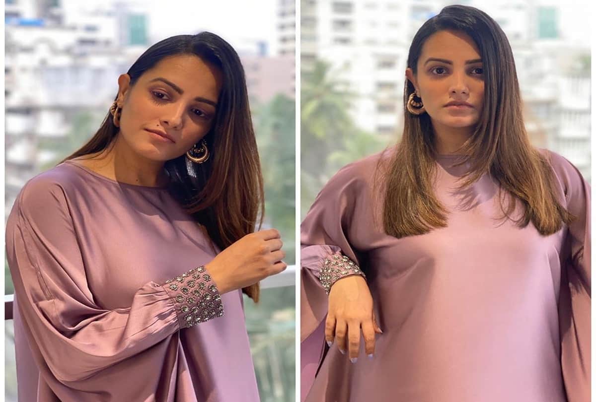 Anita hassanandani Flaunts Baby Bump In Latest Photo With Beautiful Poem On Motherhood