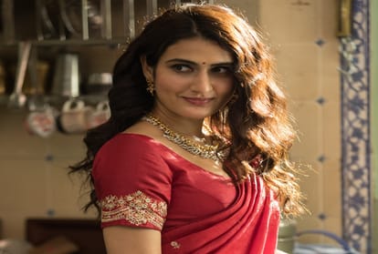 Manoj Bajpayee Diljit Dosanjh and Fatima Sana Shaikh Starrer Suraj Pe Mangal Bhari To Be Release on November 13