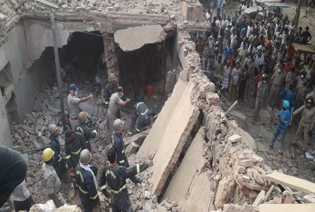 photos of toy factory blast in aligarh Vibration felt up to two and a half kilometers away