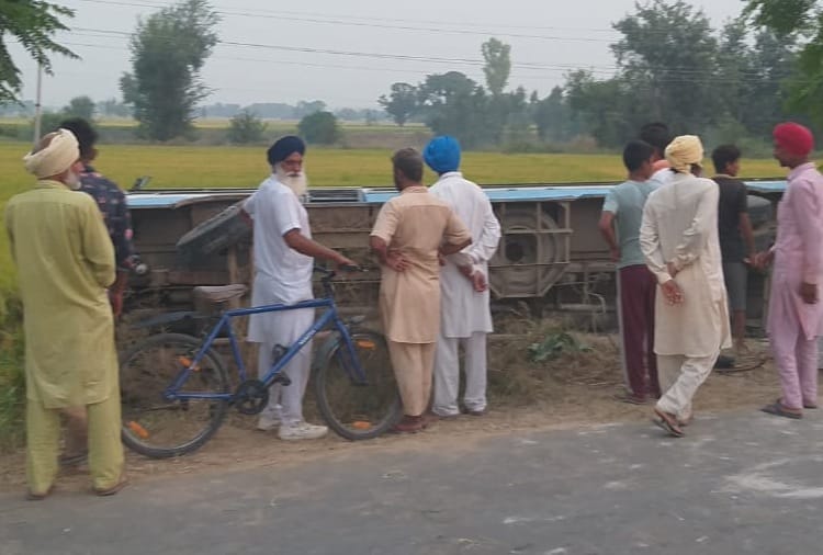 Haryana Roadways bus overturned in Fatehabad