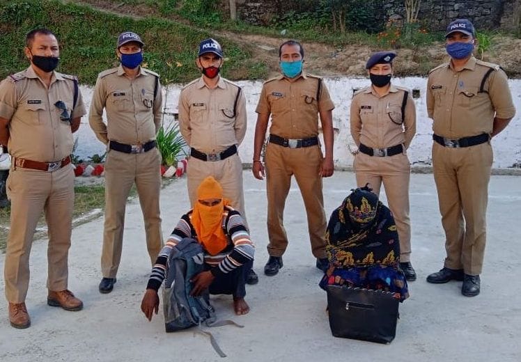 Two people arrested with one kg of 112 grams of hashish