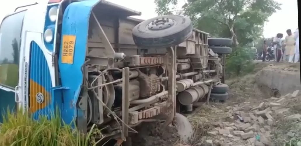 Haryana Roadways bus overturned in the field