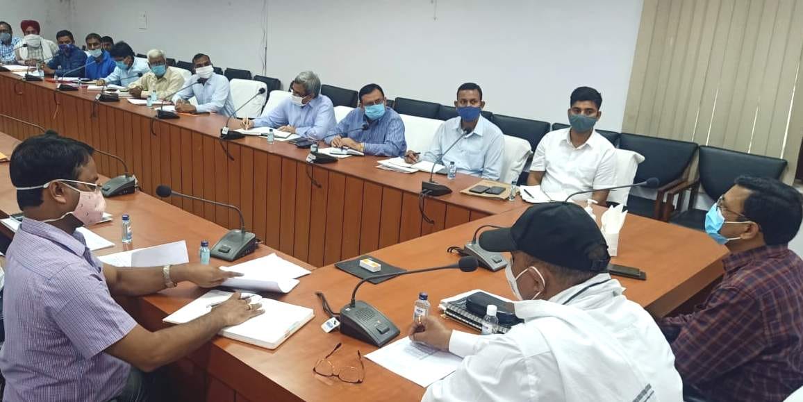 DMs do not wander at paddy purchasing centers, DM gave instructions