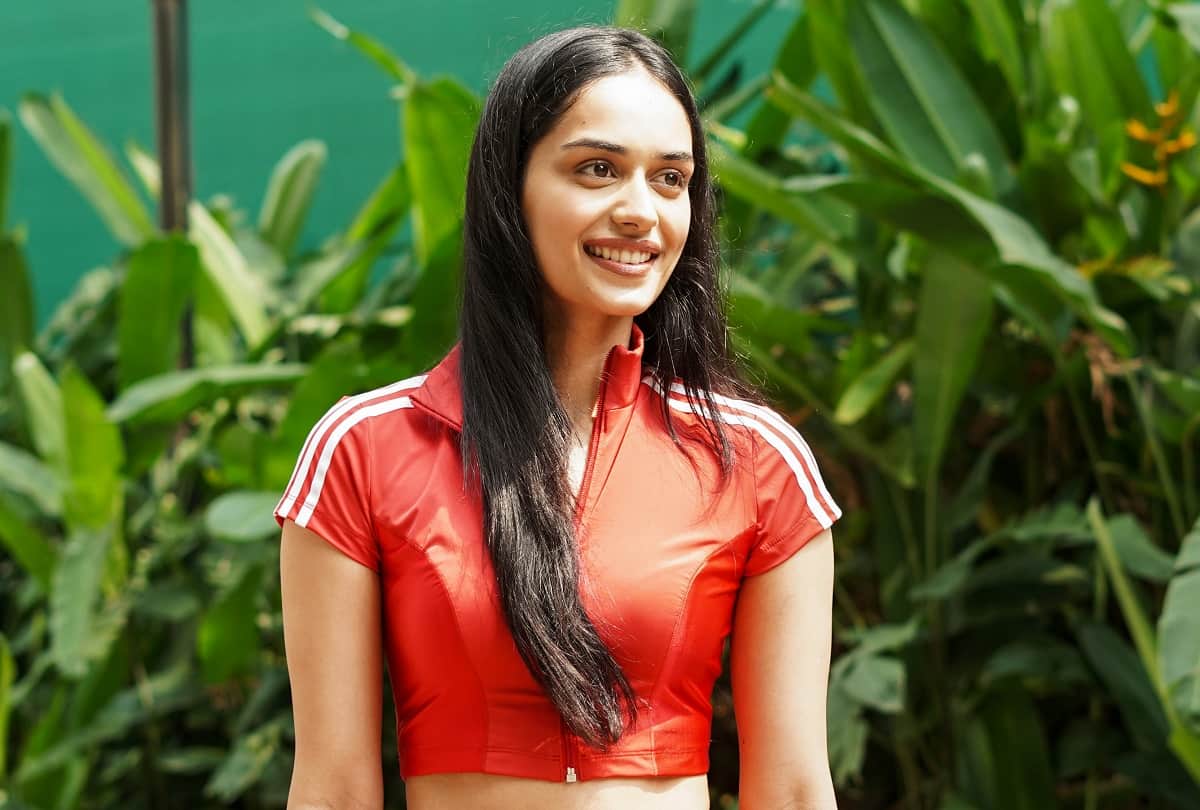 manushi chhillar has started her Prithviraj shooting with Akshay Kumar at Yash Raj Films studio