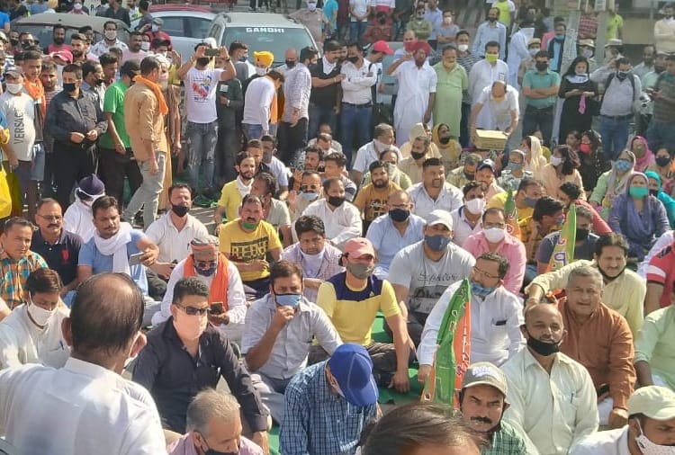 BJP Protests across Punjab against attack on State President