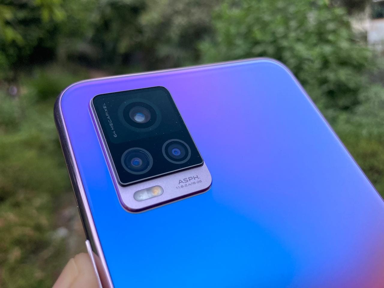 Vivo V20