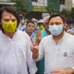 तेजस्वी यादव (दाएं) के साथ तेजप्रताप यादव।