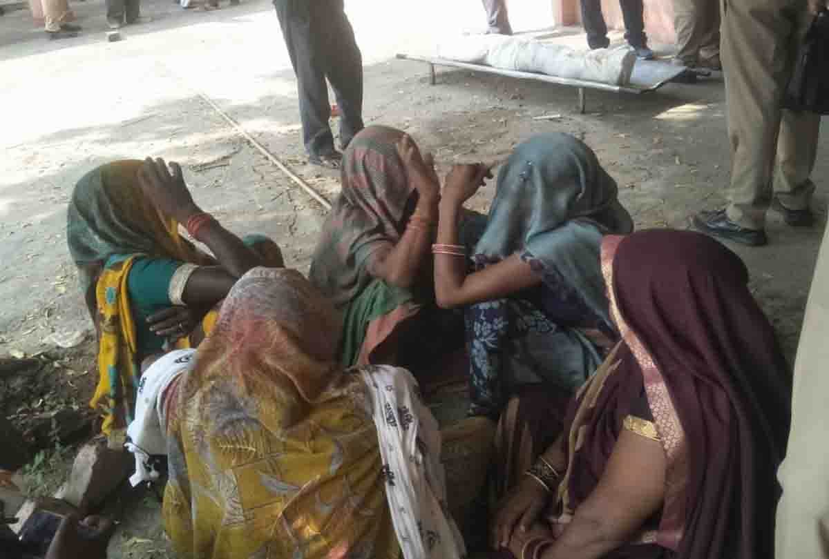 commits suicide of gang misdeed victim in chitrakoot