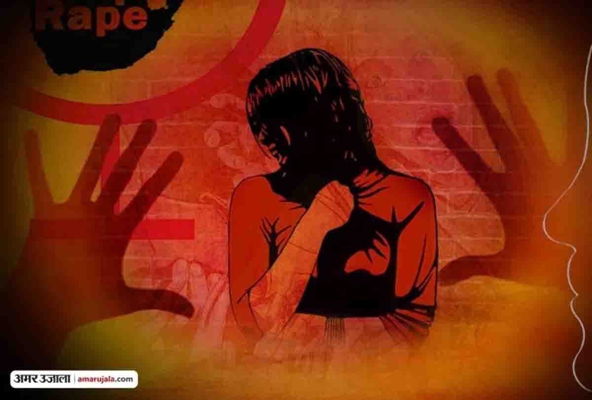 Gang misdeed in front of husband in kannauj
