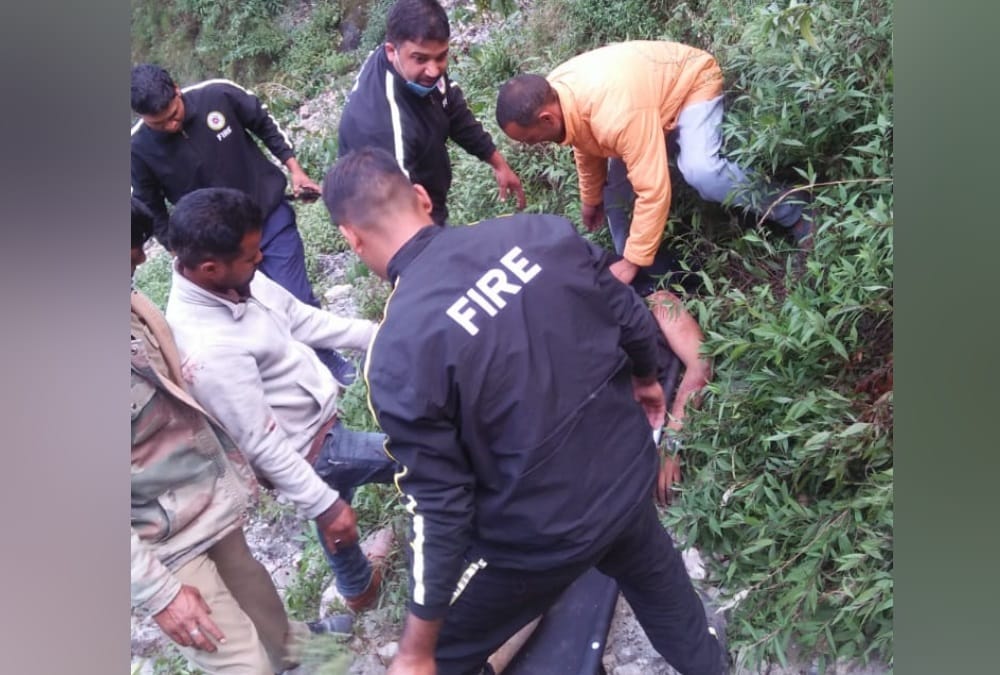 Mussoorie Car Accident News: Five Friends Car Fell into Ditch during Return from George Everest, Two dies, Photos