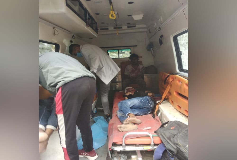 Mussoorie Car Accident News: Five Friends Car Fell into Ditch during Return from George Everest, Two dies, Photos