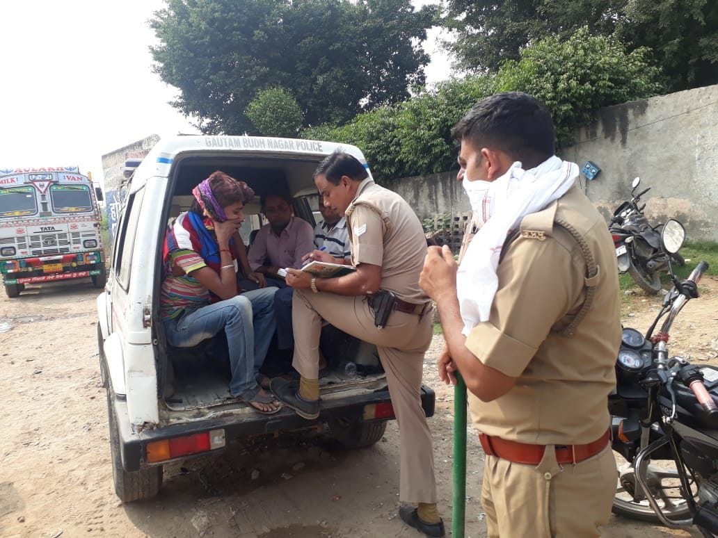 5 detained by mixing water and chemical in milk tanker