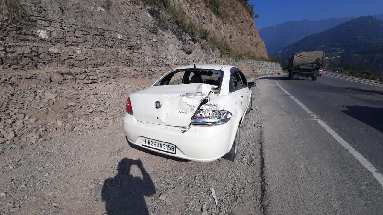 uttarakhand news: army truck hit two car on rishikesh gangotri highway
