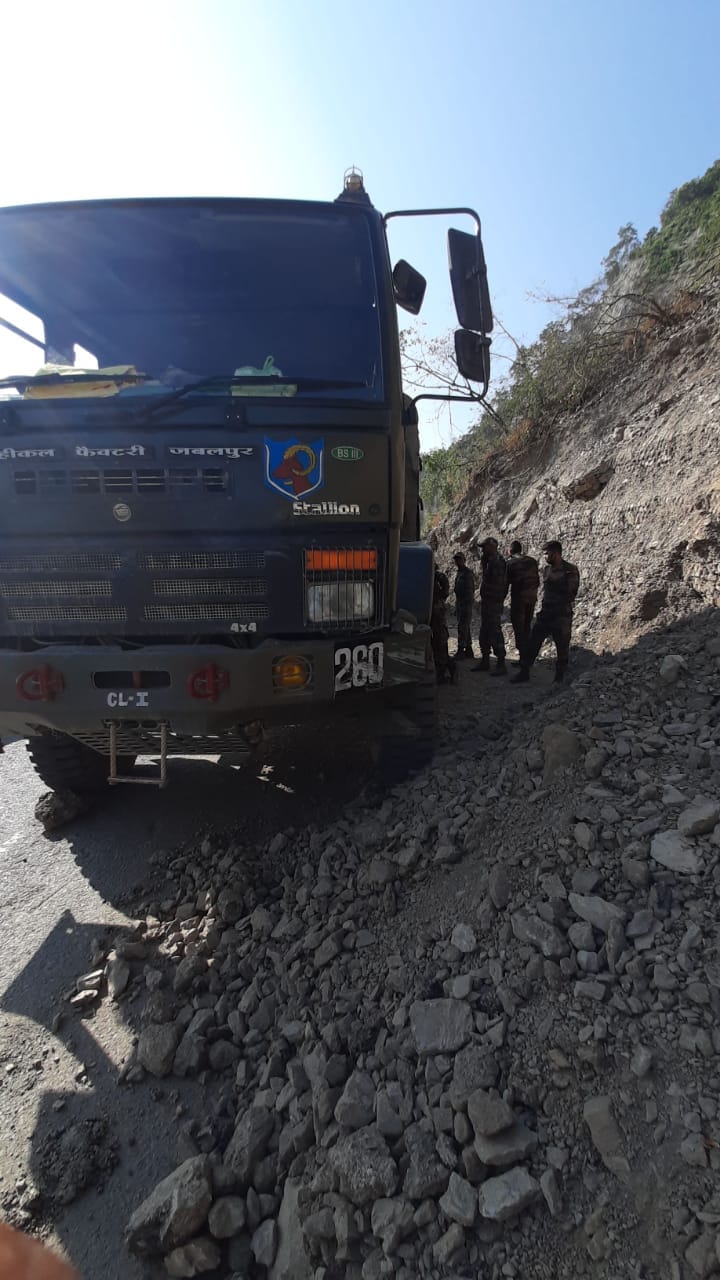uttarakhand news: army truck hit two car on rishikesh gangotri highway