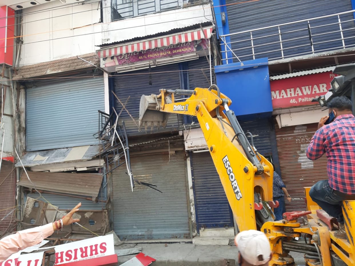 MCD is running anti encroachment action in many areas of Delhi