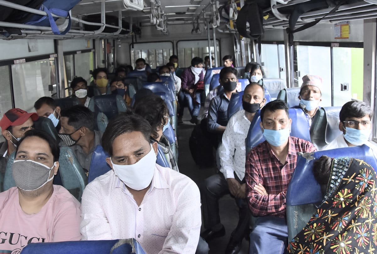 HRTC buses on 35 routes for interstate bus services online booking in hrtc buses started also