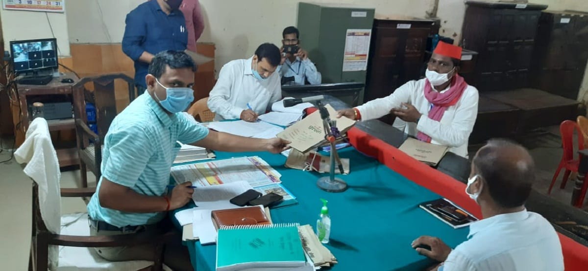 SP candidate lucky yadav nomination filed for by election upchunav for Malhani assembly seat in Jaunpur