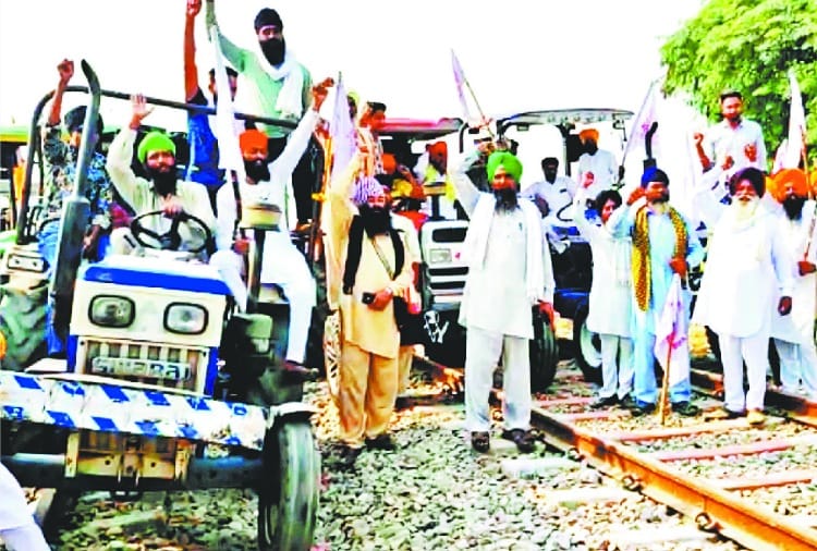 Punjab News: Punjab farmers protest over farm laws continues