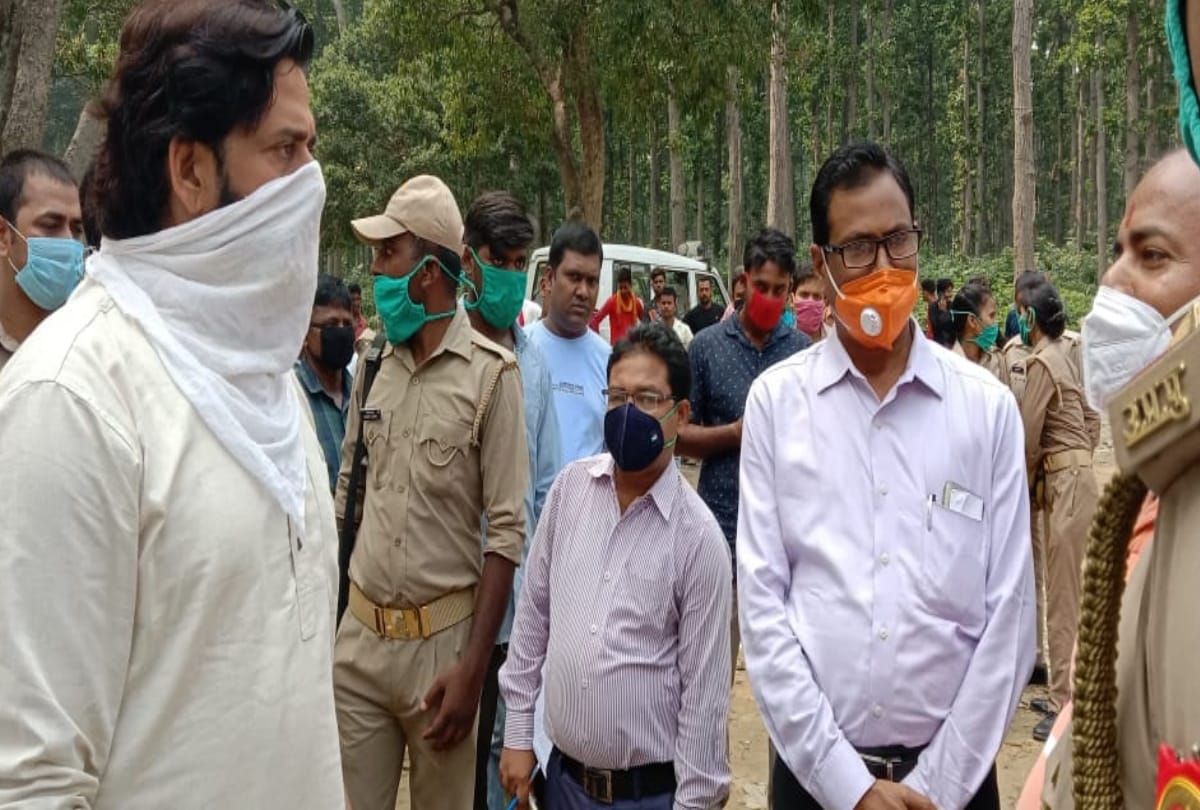 MP Ravi Kishan started sweeping during crime stop web series shooting in gorakhpur