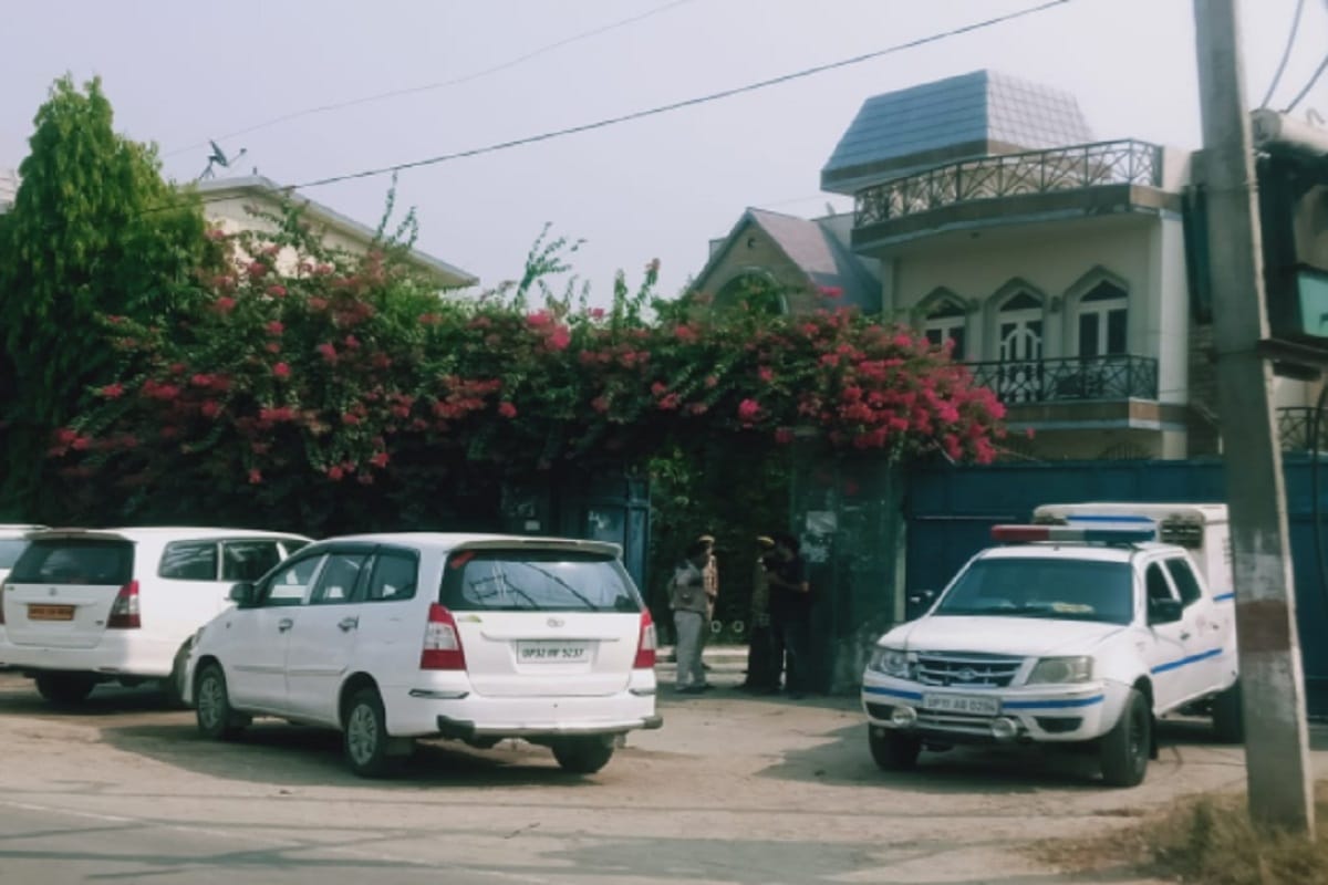 ED team is raid in house of mining mafia Haji Iqbal at Saharanpur and see photos