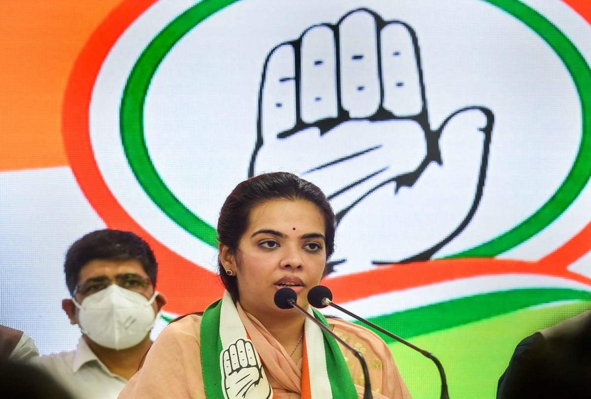 Loktantrik Janata Dal chief Sharad Yadav daughter Subhashini Raj Rao joins Congress