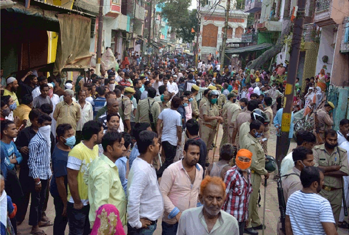 photos of toy factory blast in aligarh Vibration felt up to two and a half kilometers away