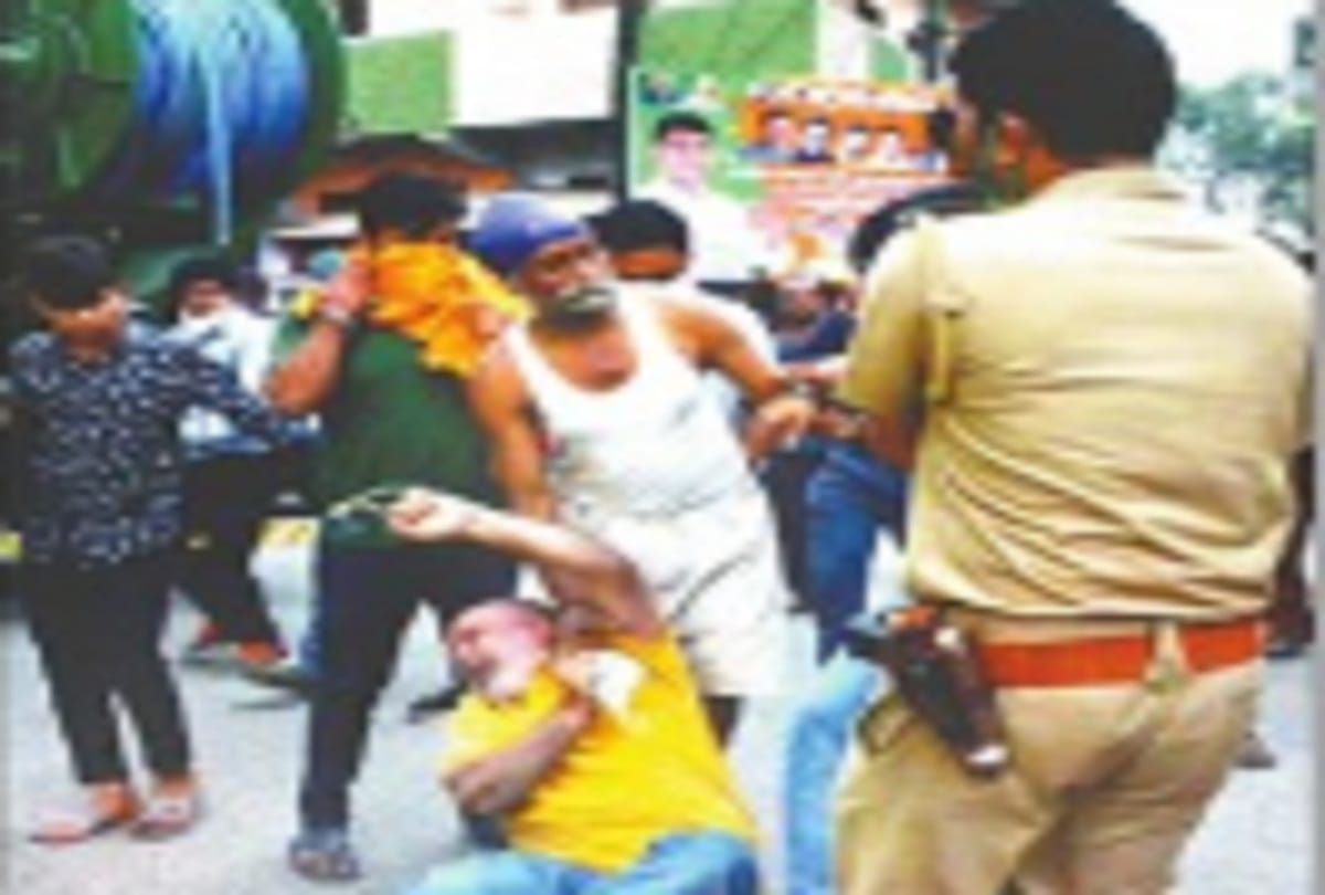 toy factory blast in aligarh People beat up Congress leader in Aligarh