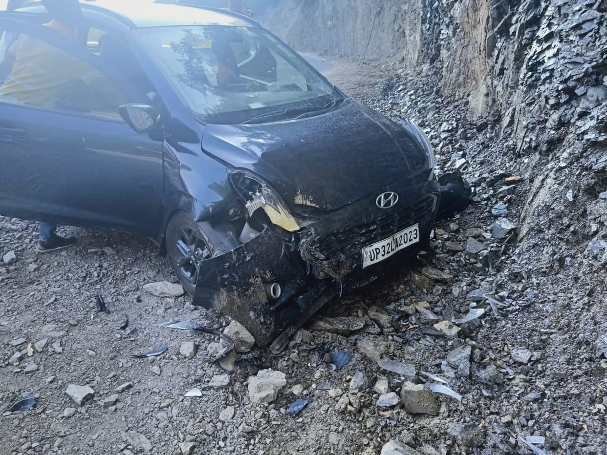 Uttarakhand news: accident in mussoorie, five injured