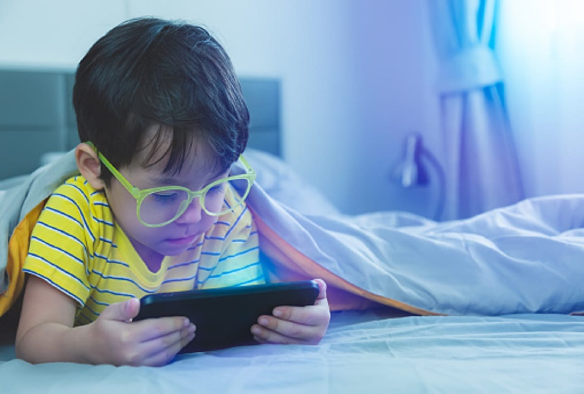 link between screen time and higher risk of myopia, new study has revealed