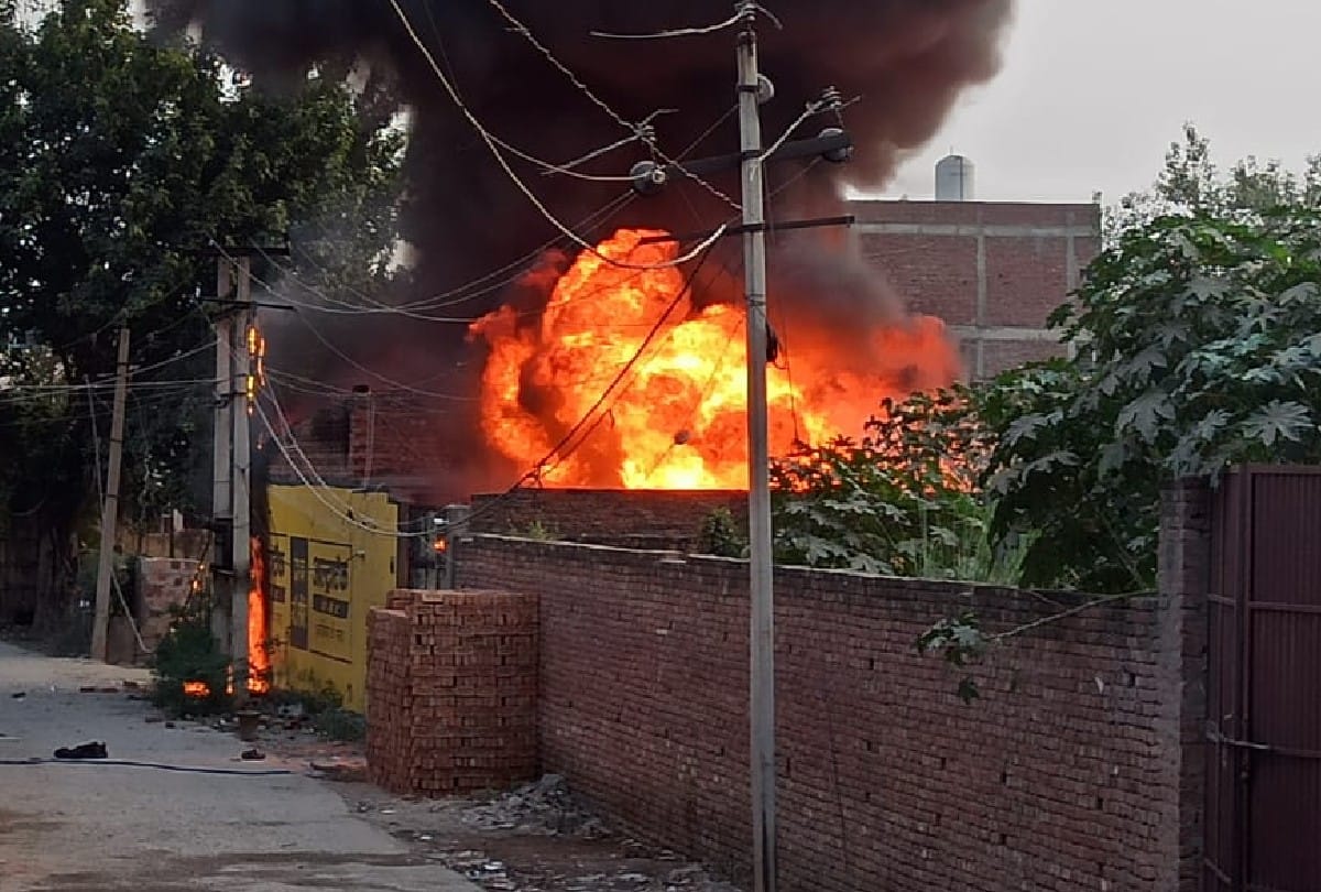 Tamil Nadu: Five dead and three injured after a fire broke out at a firecracker factory in T.Kallupatti area of Madurai