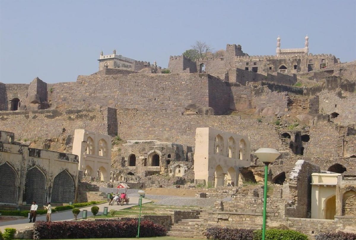 Mysterious forts in India 400 years old Golconda Fort mystery