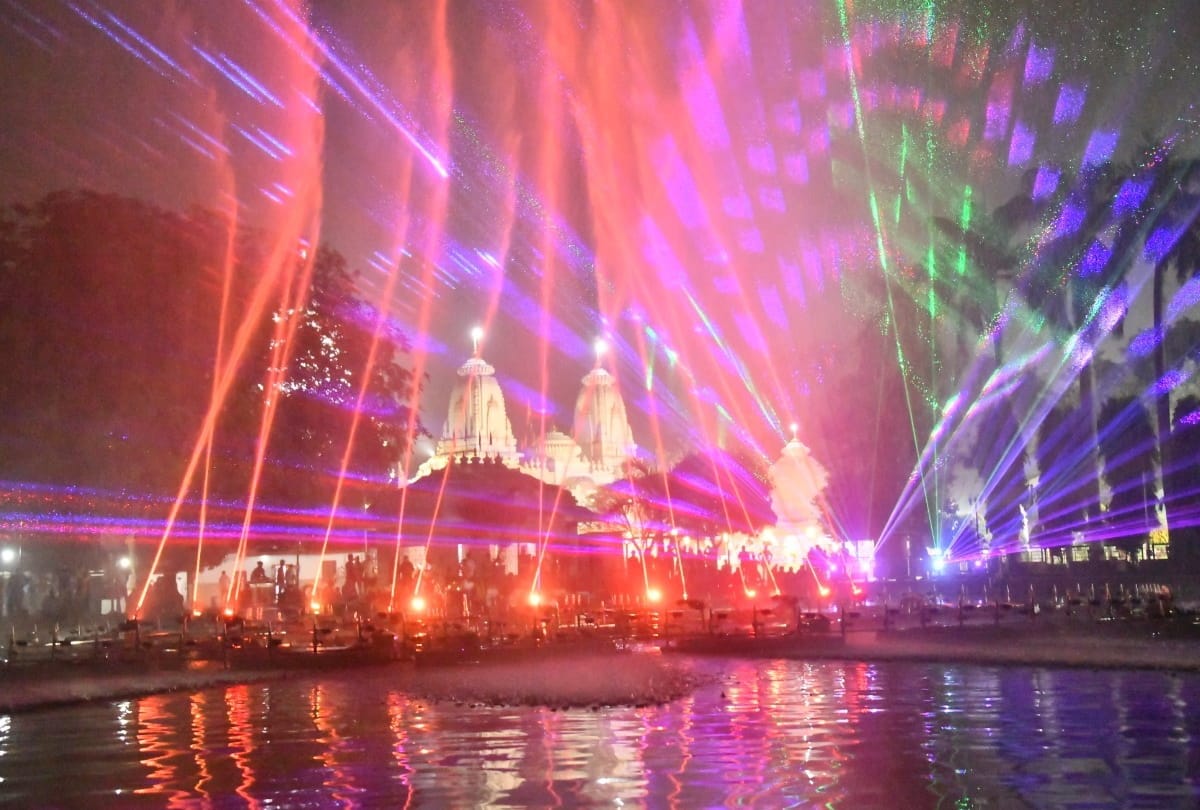 Gorakhnath Temple Light and Sound Show begun after lockdown and corona
