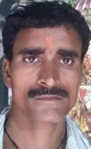 takkar se giree baik, helamet na hone se patthar se bhida sir, maut