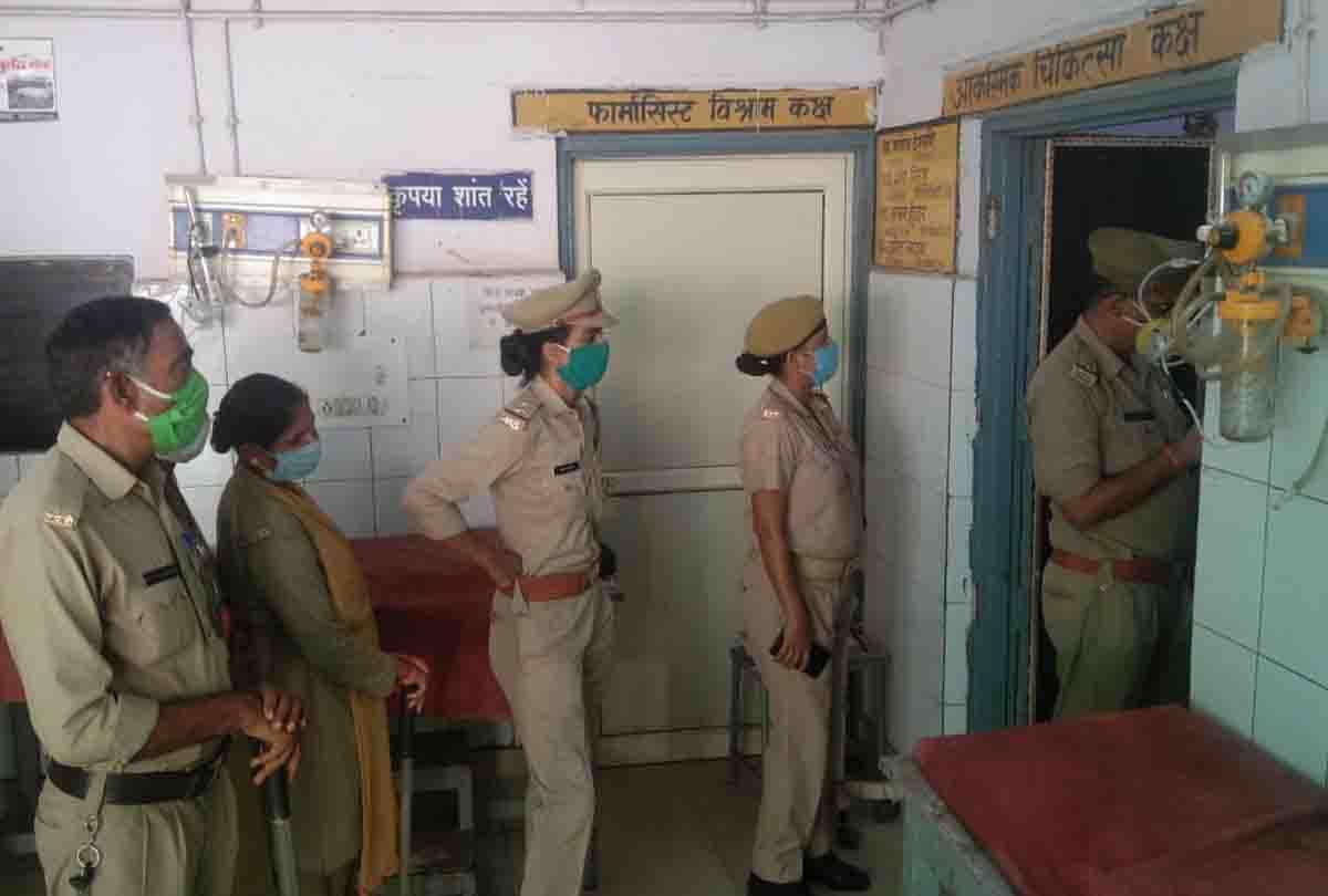 Hardoi: The young man stabbed the girl with a knife