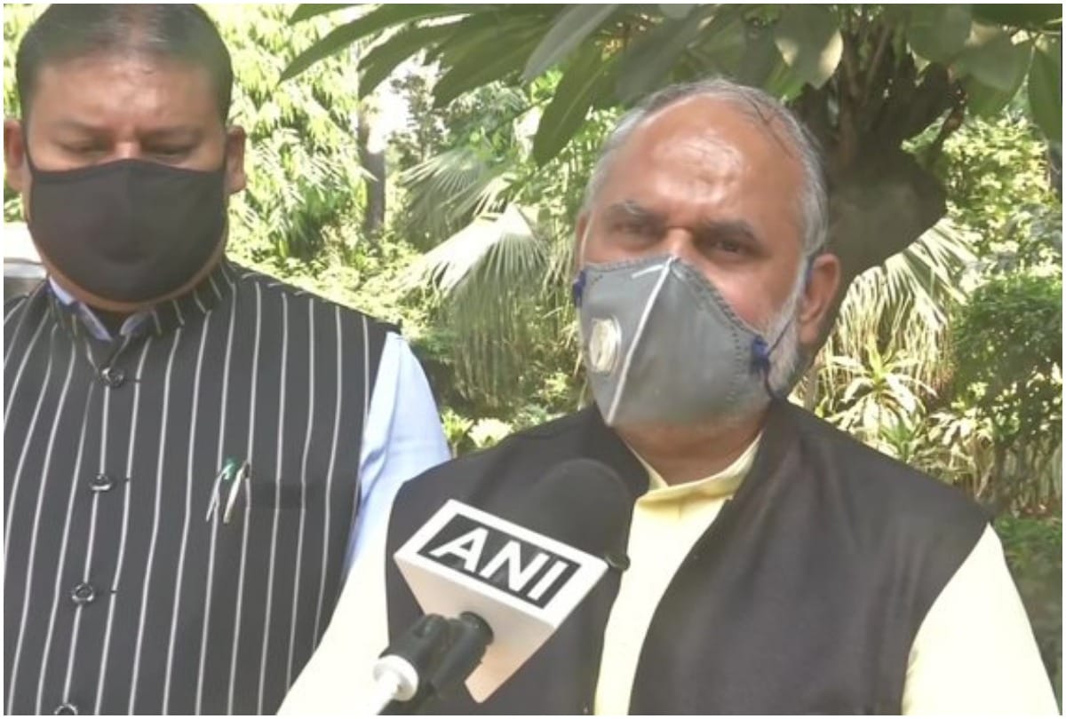 north delhi mayor says one month salary doctors paid, keep attending patients